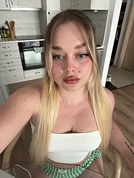 lilixcake online show from May 2026 01:27:01 PM
