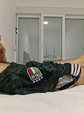 kurdishboy69 online show from June 2026 09:28:02 PM
