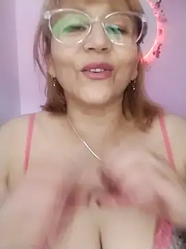 Snapshot of vitaminafranccesca chatting on June 2026 04:23:01 PM vitaminafranccesca online show from June 2026 04:23:01 PM