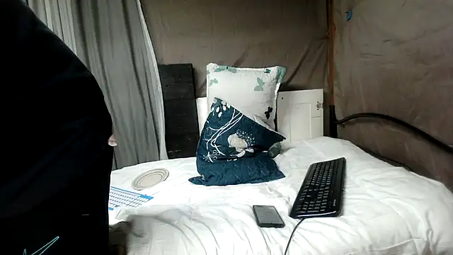Camodick online show from July 2026 04:10:01 PM