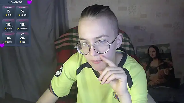 Snapshot of Alessa_Kiss chatting on June 2026 10:20:01 AM Alessa Kiss online show from June 2026 10:20:01 AM