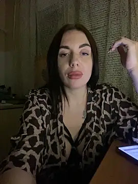 Snapshot of IsabellaJoutes chatting on May 2026 10:07:01 PM IsabellaJoutes online show from May 2026 10:07:01 PM