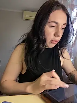 Snapshot of IsabellaJoutes chatting on June 2026 01:06:02 PM IsabellaJoutes online show from June 2026 01:06:02 PM