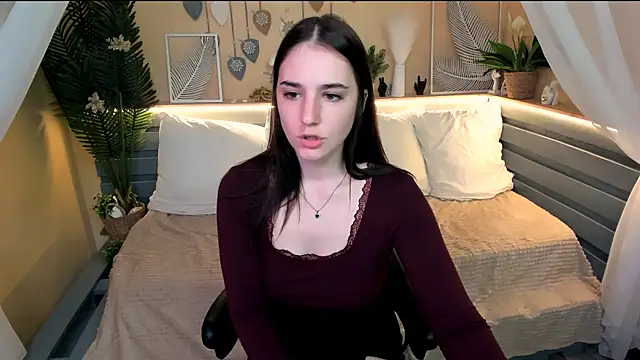 Snapshot of Maya_Winters chatting on June 2026 02:23:02 PM Maya Winters online show from June 2026 02:23:02 PM