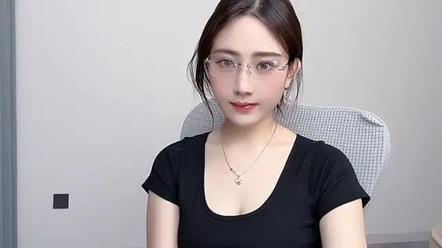 Snapshot of _222Mia chatting on June 2026 11:23:02 AM 222Mia online show from June 2026 11:23:02 AM