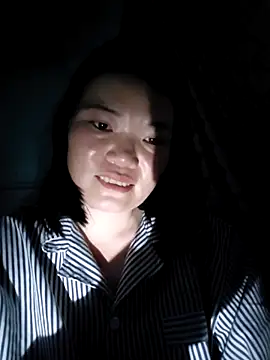 Snapshot of -Trici- chatting on May 2026 08:25:02 PM -Trici- online show from May 2026 08:25:02 PM