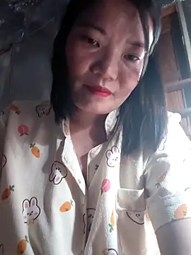Snapshot of -Trici- chatting on June 2026 04:09:01 PM -Trici- online show from June 2026 04:09:01 PM