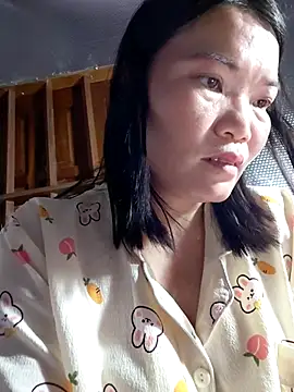 Snapshot of -Trici- chatting on June 2026 06:52:02 AM -Trici- online show from June 2026 06:52:02 AM