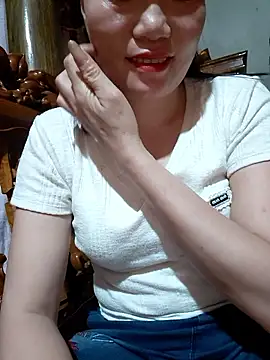 Snapshot of -Trici- chatting on June 2026 10:25:01 PM -Trici- online show from June 2026 10:25:01 PM
