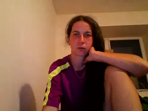 Snapshot of DanicaFey chatting on May 2026 06:25:02 PM DanicaFey online show from May 2026 06:25:02 PM