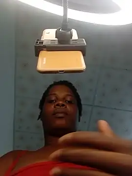 Snapshot of momspretty chatting on June 2026 06:44:01 PM momspretty online show from June 2026 06:44:01 PM