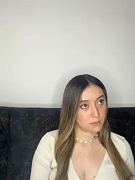 Sarisloves online show from July 2026 01:58:33 AM