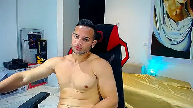 Snapshot of hugo_19cm chatting on November 2025 04:33:02 AM hugo 19cm online show from November 2025 04:33:02 AM