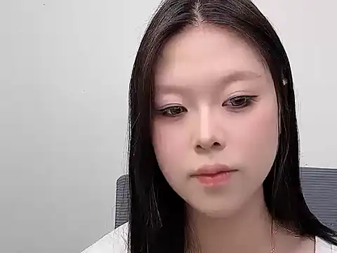 Louise59  online show from May 2026 04:30:02 AM