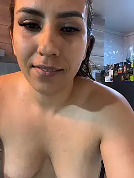 Snapshot of Secret_obsession26 chatting on May 2026 10:45:01 AM Secret obsession26 online show from May 2026 10:45:01 AM