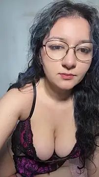 Snapshot of Lulu_Lu chatting on May 2026 07:44:01 PM Lulu Lu online show from May 2026 07:44:01 PM