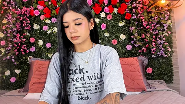 ViolettGracee online show from June 2026 05:50:02 PM