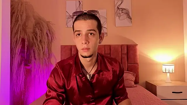isaacblaze  online show from May 2026 04:41:01 AM