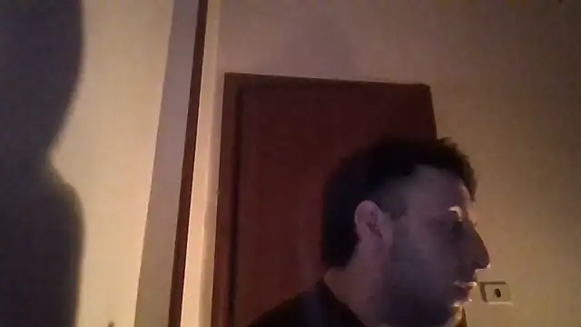 VincentZe99 online show from May 2026 11:34:01 PM