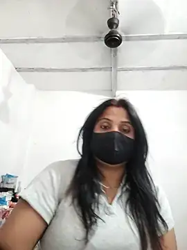 Snapshot of Your-Cherry chatting on June 2026 05:43:01 AM Your-Cherry online show from June 2026 05:43:01 AM