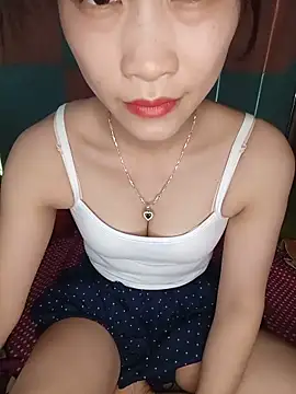 Snapshot of Logii_x chatting on May 2026 07:37:02 AM Logii x online show from May 2026 07:37:02 AM