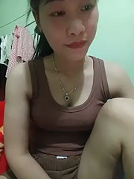 Snapshot of Logii_x chatting on June 2026 03:04:02 AM Logii x online show from June 2026 03:04:02 AM