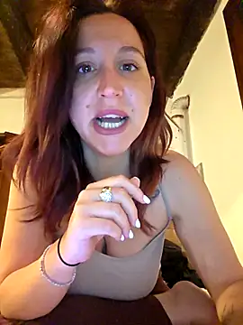 Nicolevellori online show from May 2026 05:14:02 AM