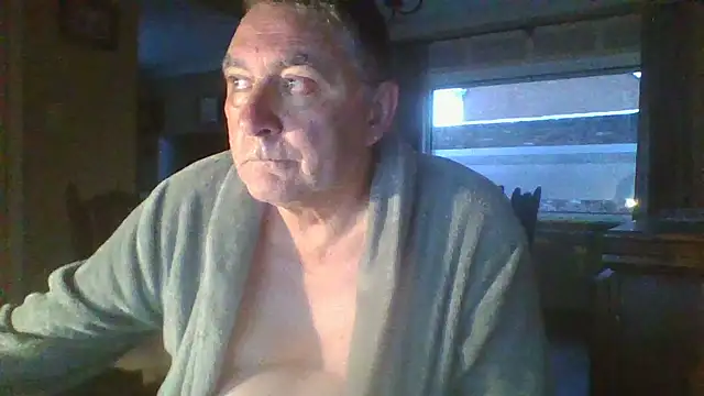 Snapshot of edje59a chatting on January 2025 07:25:01 AM edje59a online show from January 2025 07:25:01 AM