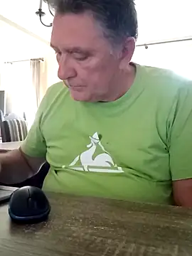 Snapshot of edje59a chatting on September 2025 08:03:01 AM edje59a online show from September 2025 08:03:01 AM