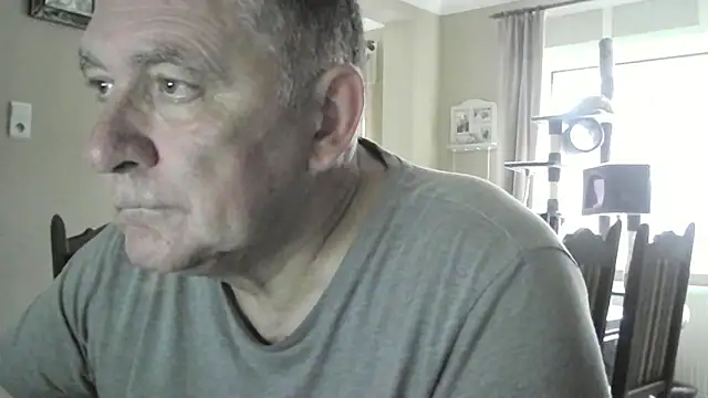 Snapshot of edje59a chatting on October 2025 07:29:01 AM edje59a online show from October 2025 07:29:01 AM