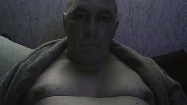 Snapshot of edje59a chatting on October 2025 12:10:01 AM edje59a online show from October 2025 12:10:01 AM