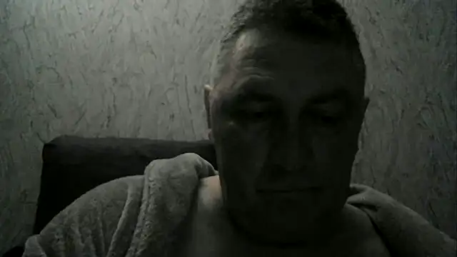 Snapshot of edje59a chatting on December 2025 01:22:02 AM edje59a online show from December 2025 01:22:02 AM