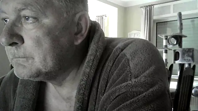 Snapshot of edje59a chatting on May 2026 06:43:01 AM edje59a online show from May 2026 06:43:01 AM