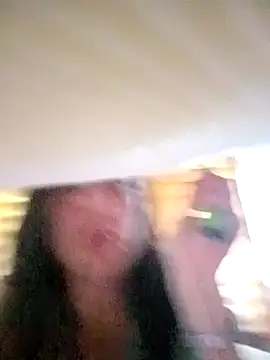 Snapshot of CarolWarren_ chatting on July 2026 09:27:01 AM CarolWarren online show from July 2026 09:27:01 AM