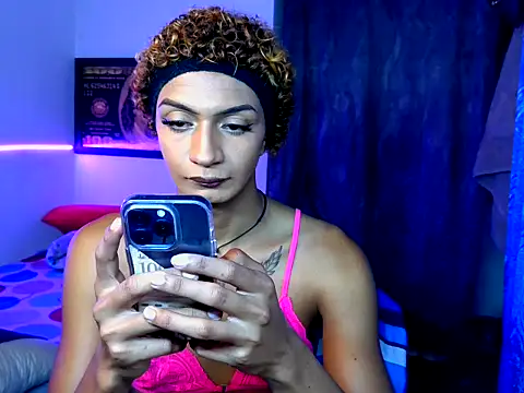 Snapshot of Alexxasexy chatting on May 2026 08:38:01 PM Alexxasexy online show from May 2026 08:38:01 PM