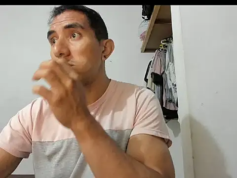 Snapshot of aquiles04 chatting on May 2026 01:24:02 AM aquiles04 online show from May 2026 01:24:02 AM