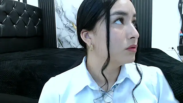 MiaReinig09 online show from July 2026 06:32:01 PM