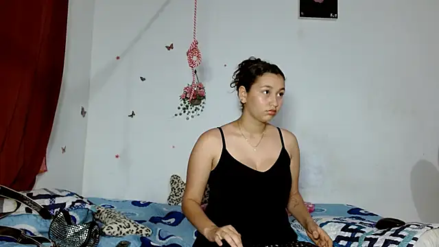 Snapshot of Luisa_queendirty chatting on May 2026 11:14:02 PM Luisa queendirty online show from May 2026 11:14:02 PM