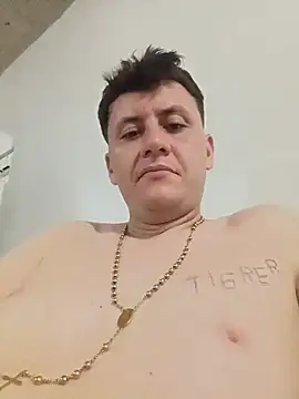 Maduro-Mariquita online show from June 2026 01:50:01 AM