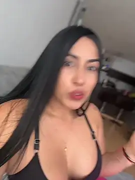 areviklusine1 online show from April 2026 12:29:02 PM