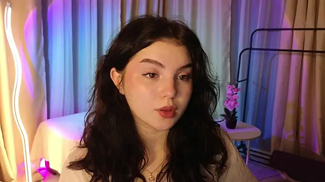 Snapshot of lollyy_pop chatting on June 2026 01:32:02 AM lollyy pop online show from June 2026 01:32:02 AM