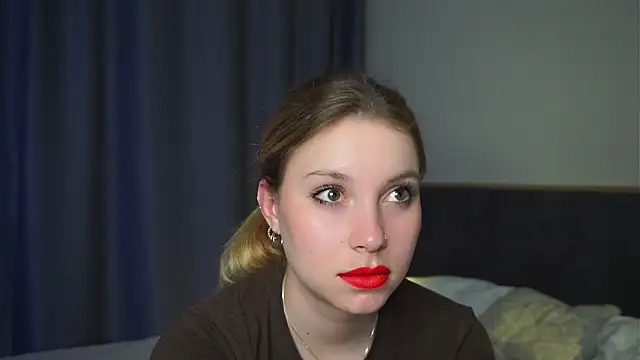 Sairallyn online show from May 2026 07:52:01 PM