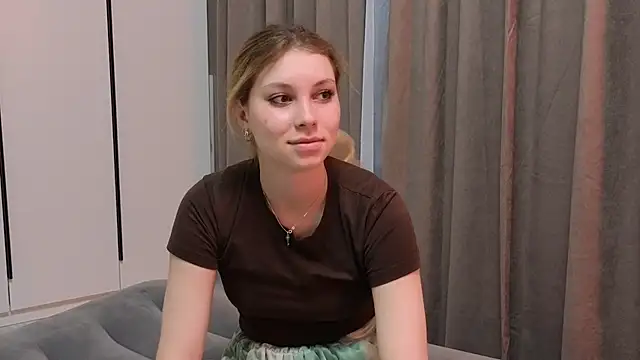 Sairallyn online show from June 2026 09:17:01 PM