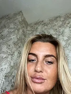 CharlottemilfUKx online show from May 2026 06:26:02 PM