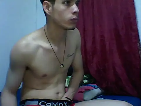 Snapshot of Monolatino chatting on June 2026 11:00:01 PM Monolatino online show from June 2026 11:00:01 PM