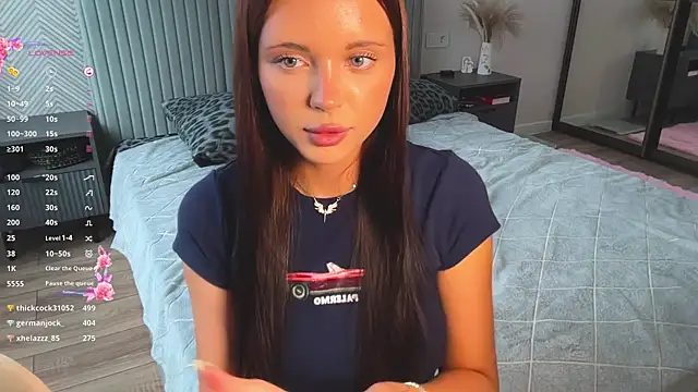 aminaliven online show from June 2026 04:09:02 PM