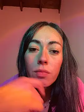 Snapshot of ToxicYani chatting on May 2026 04:18:01 AM ToxicYani online show from May 2026 04:18:01 AM