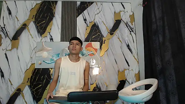 KING LOVERS1 online show from June 2026 01:17:02 PM