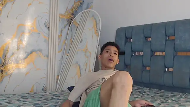 RONALDA HOT26 online show from June 2026 01:48:02 PM