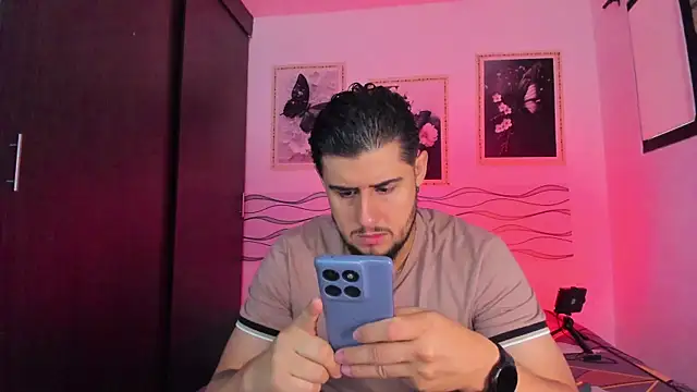 Ryan evannss  online show from May 2026 01:06:01 PM